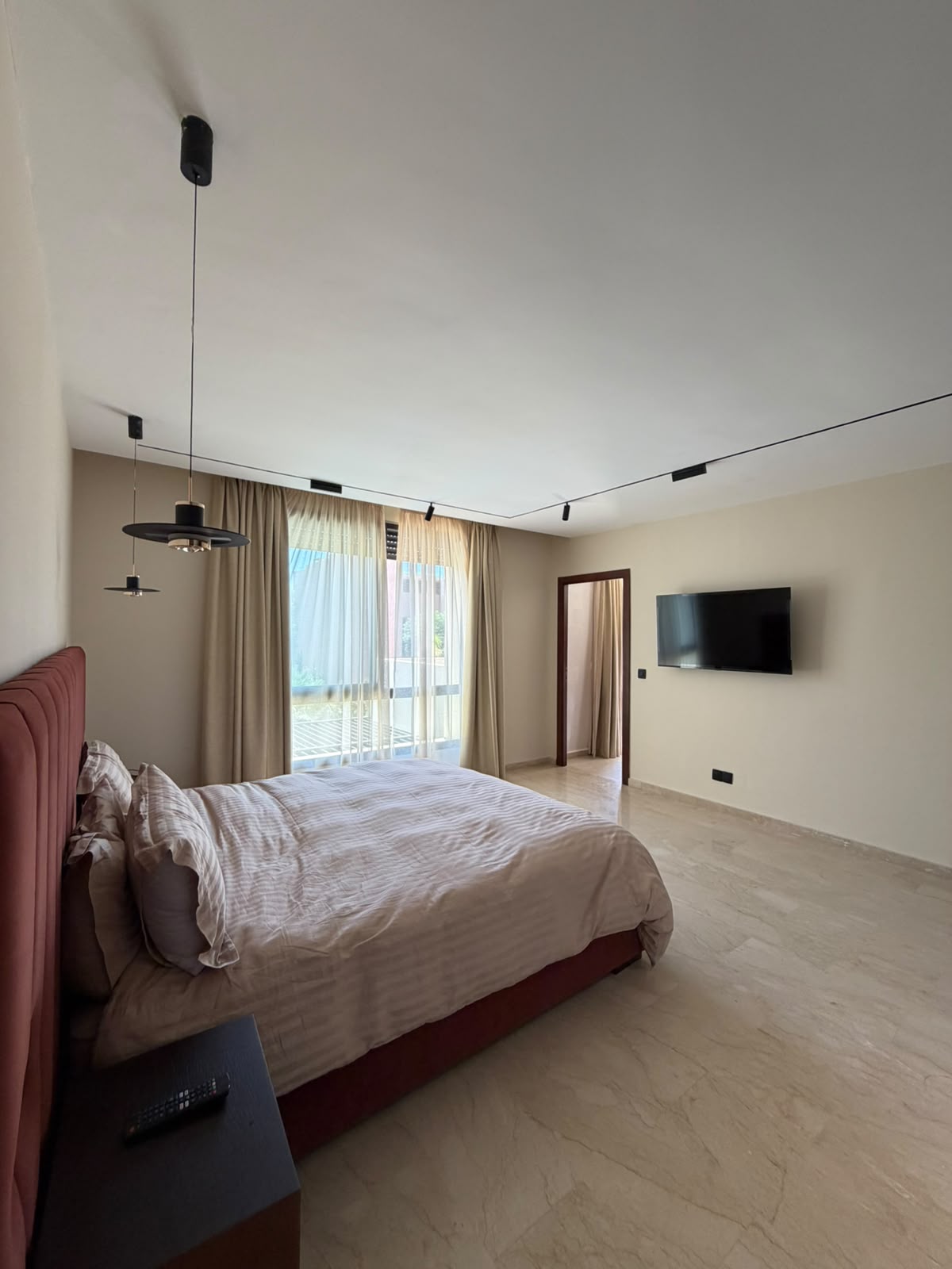VILLA CONTEMPORAINE DANS UN COMPLEXE GOLFIQUE D’EXCEPTION, photo 12